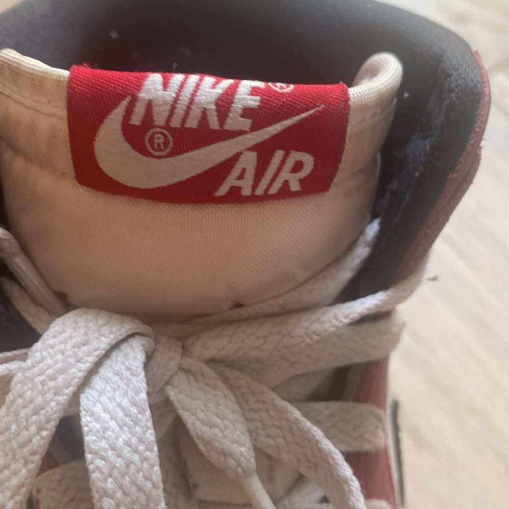 NIKE AIR JORDAN’S red, white with black swoosh - Picture 5 of 17